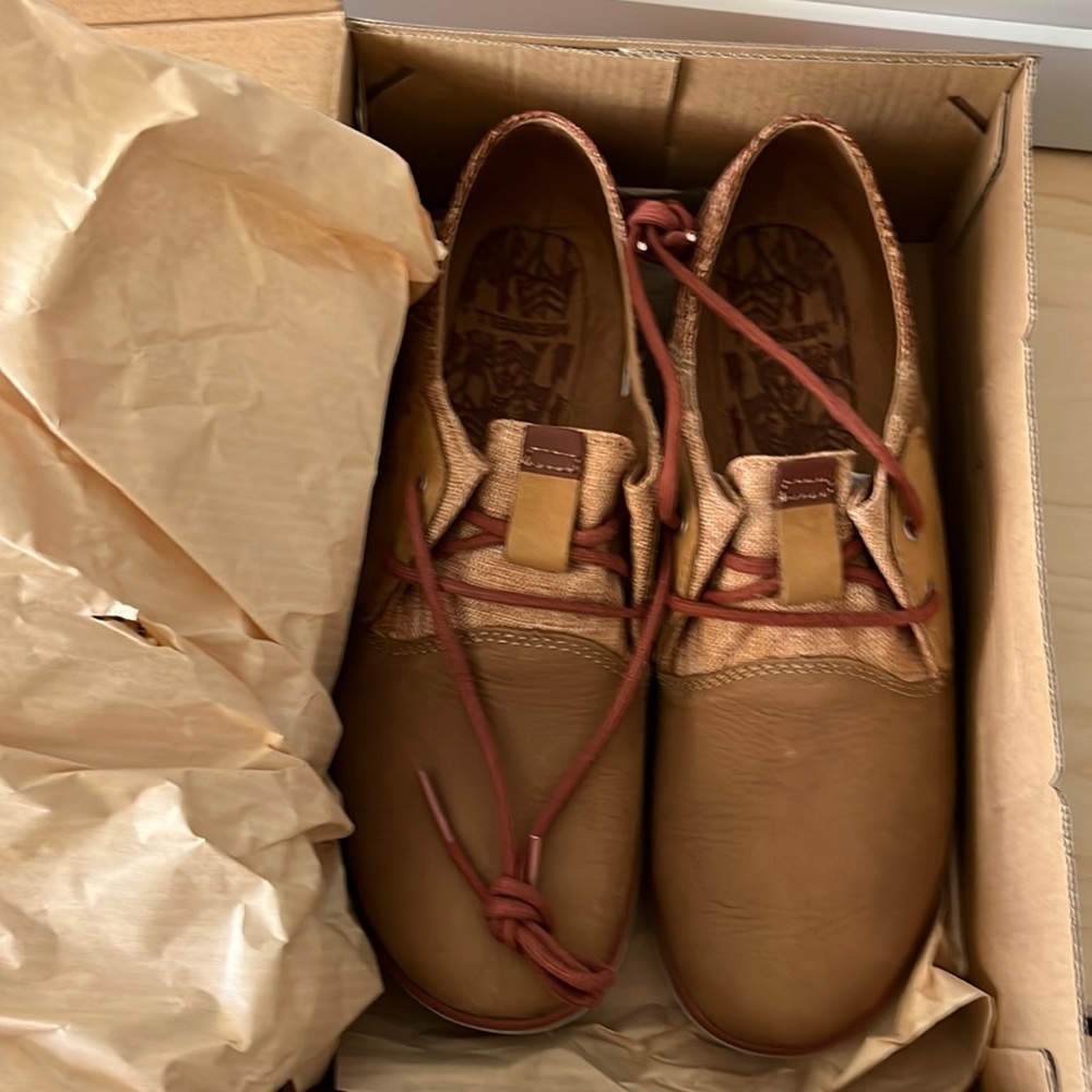 Women’s Size 8 Merrell Out.Perform shoes